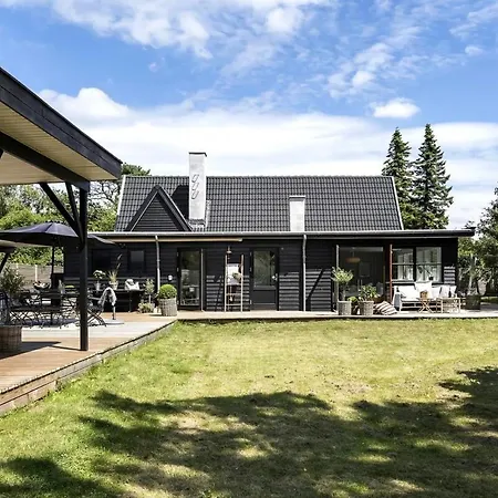 Cozy Vacation Very Close To The * Tisvilde