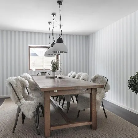 Cozy Vacation Very Close To The 別荘